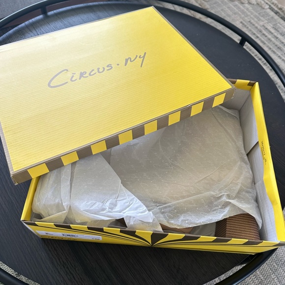 Circus Sam Edelman Stace Platform Boot, size 8,Vanilla glossy, eggshell color - Picture 3 of 14